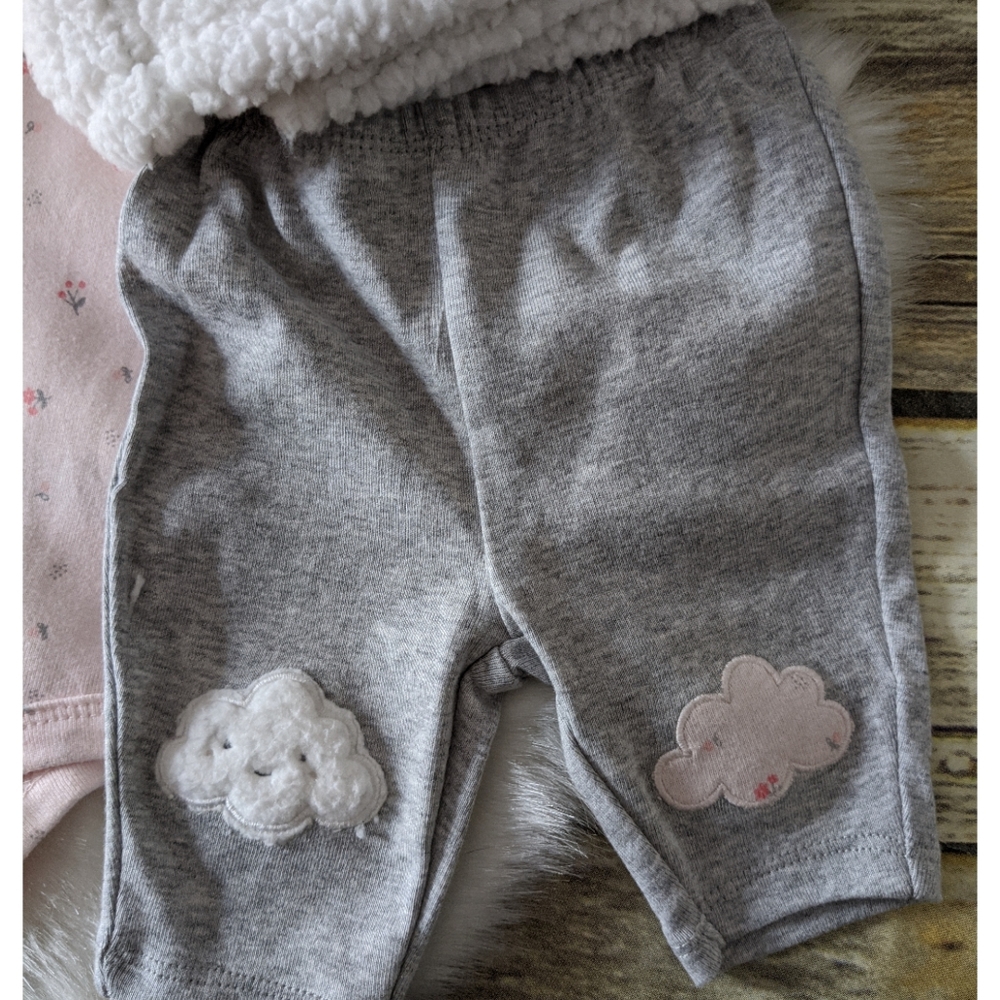 Nwt Carter's 3 piece set, fuzzy vest - Picture 3 of 5